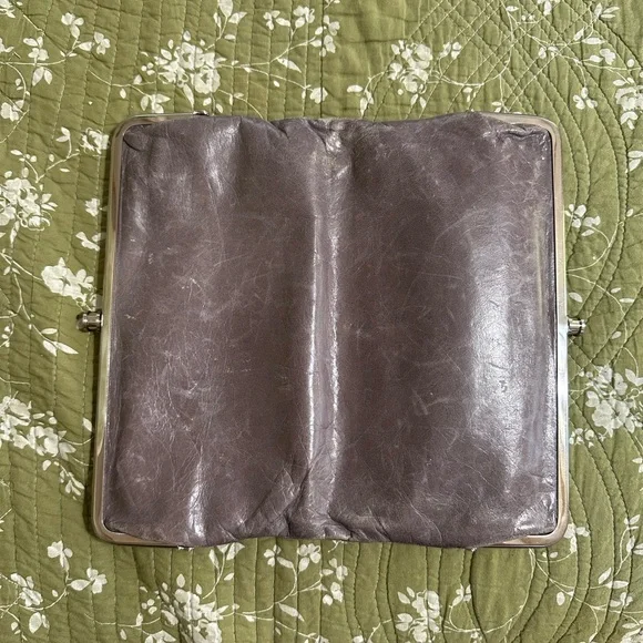 HOBO Lauren Clutch Wallet - Picture 4 of 10
